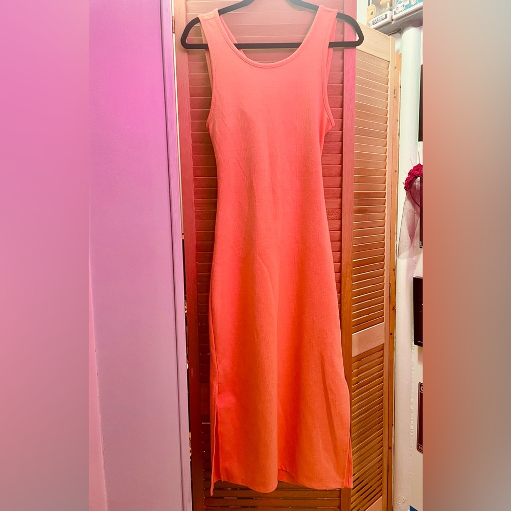 Roxy Peach Midi Dress with Open Back. Size M. - Picture 4 of 9